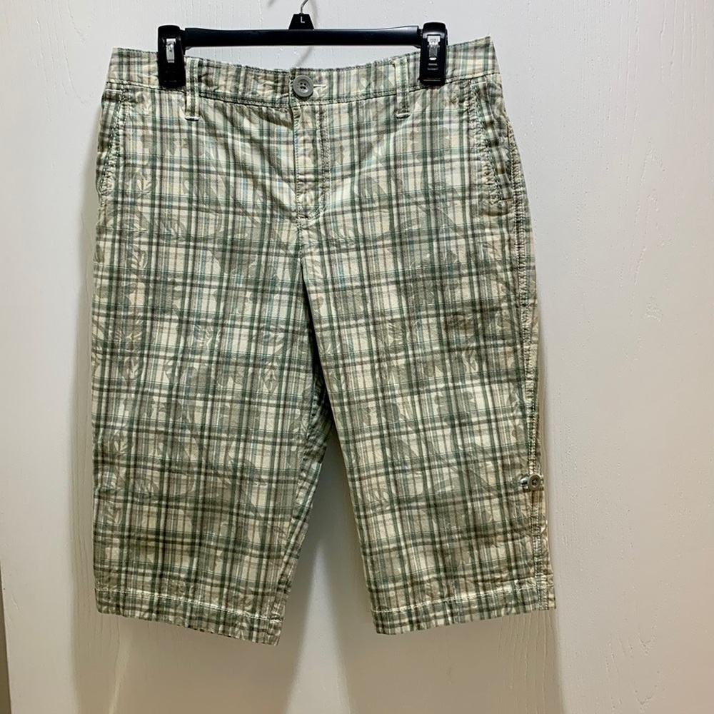 TWO PAIR OF SONOMA PLAID BERMUDA SHORTS - Picture 4 of 9